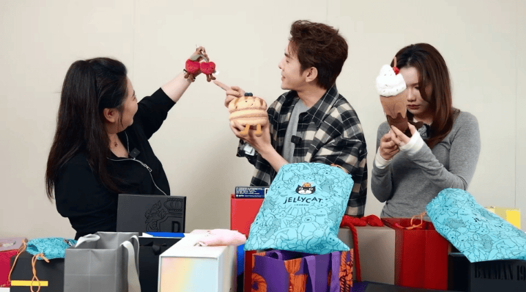 维加妮甘鸽赤霞珠干红：8年树龄，桶陈6月，性价比之选